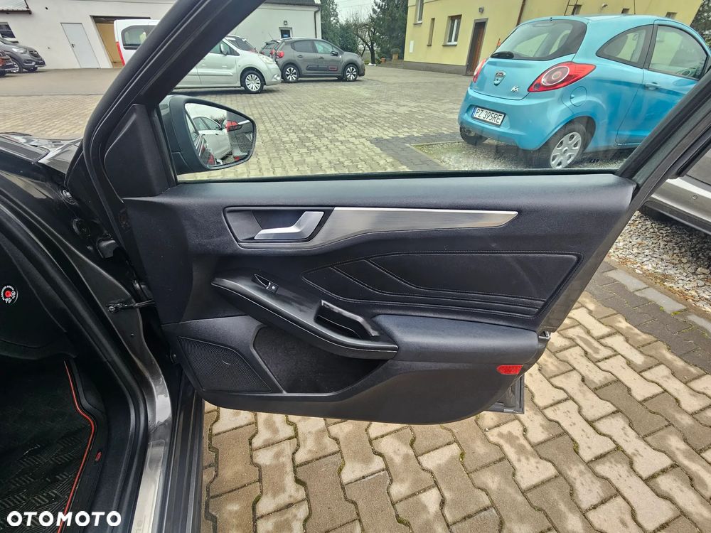 Ford Focus 1.5 TDCi DPF Start-Stopp-System ST-Line - 22