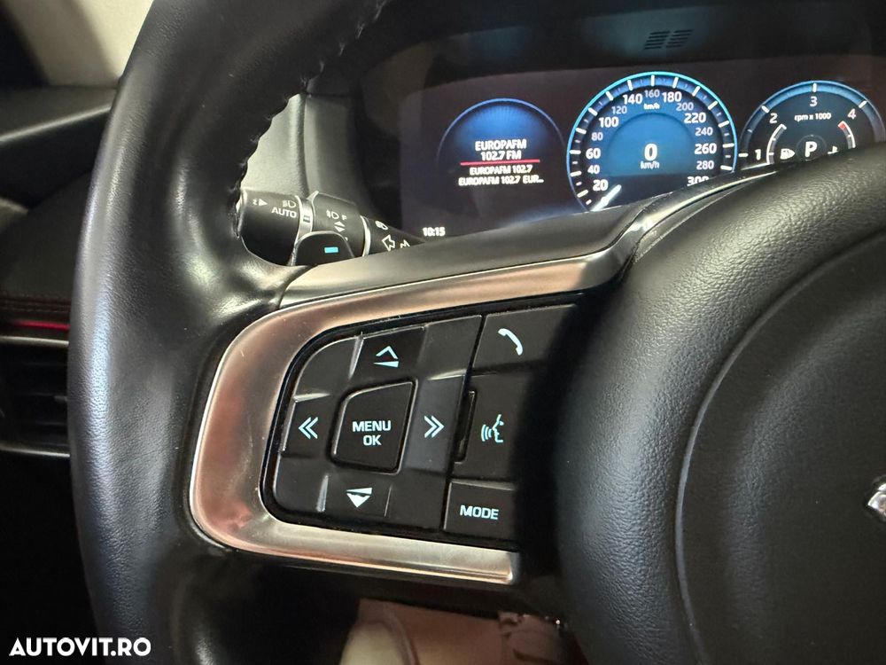 Jaguar F-Pace 30d AWD R-Sport - 23