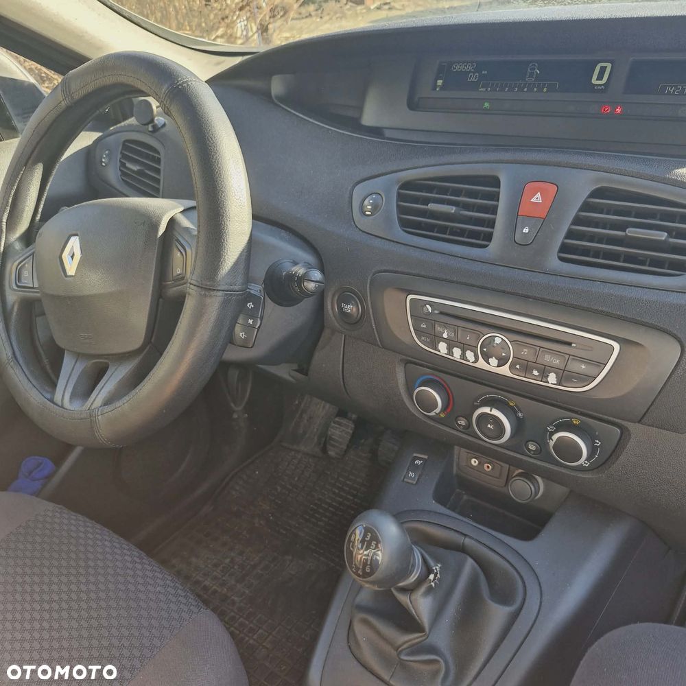 Renault Scenic - 5