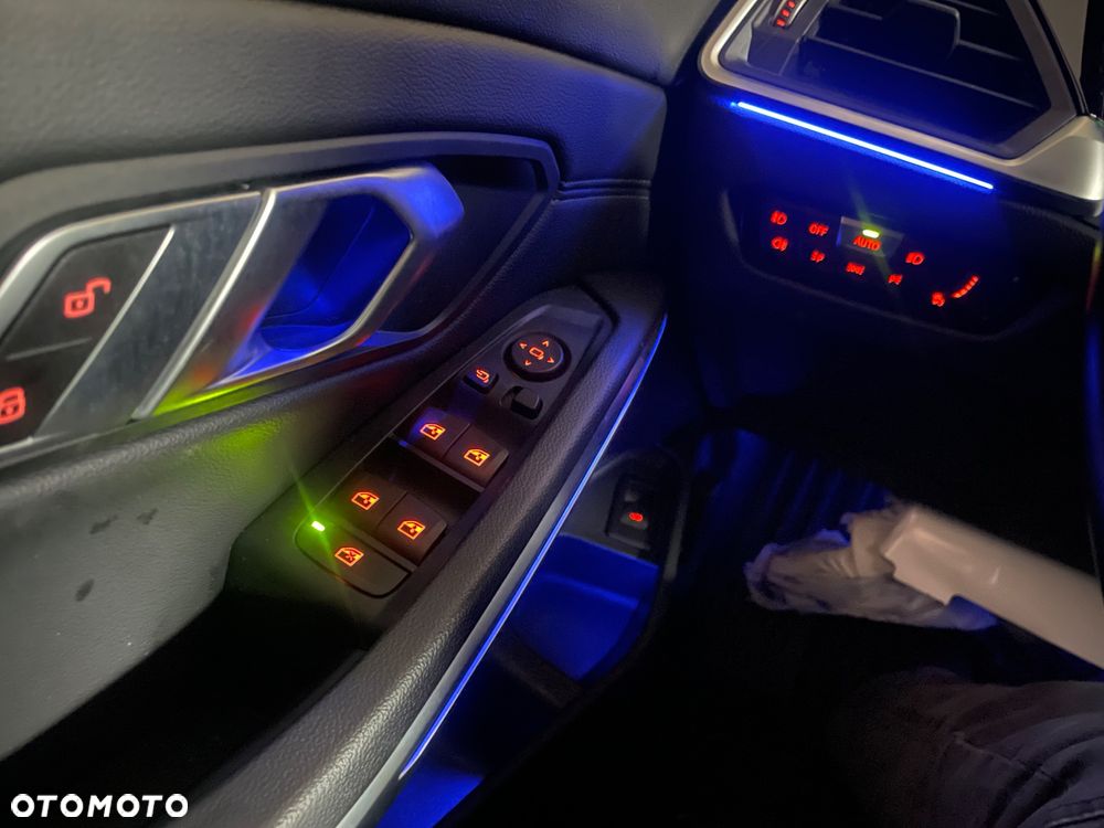 BMW Seria 3 318d Sport Line - 20