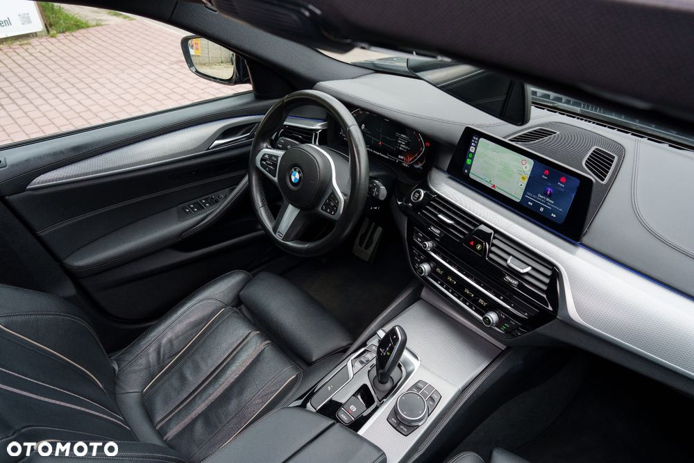BMW Seria 5 520i M Sport Edition - 27