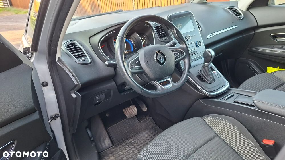 Renault Scenic - 11