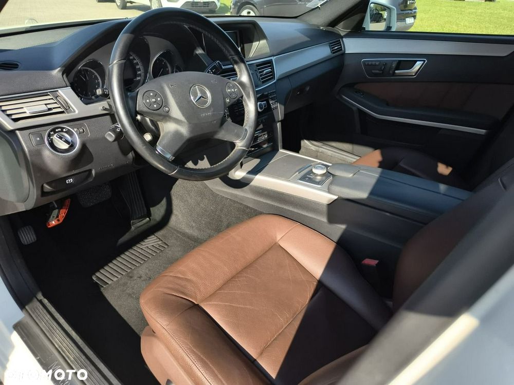 Mercedes-Benz Klasa E - 9