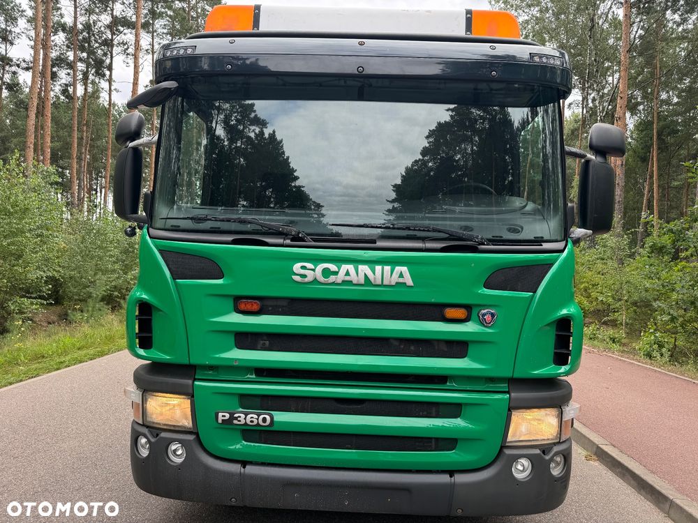 Scania P360 8X2 - 6