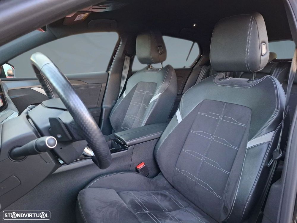 Opel Astra 1.5 D GS AT8 - 11