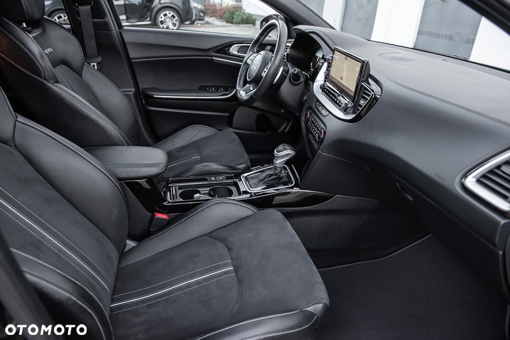 Kia ProCeed 1.5 T-GDI DCT7 OPF GT LINE - 37