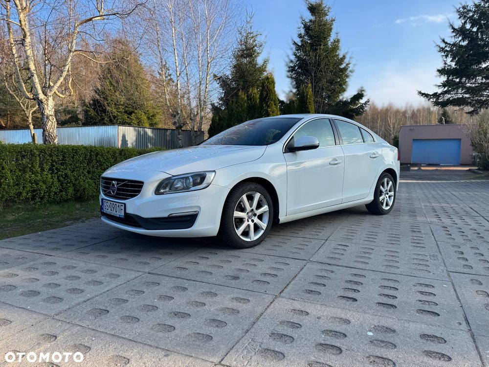 Volvo S60 D4 Drive-E Momentum - 1