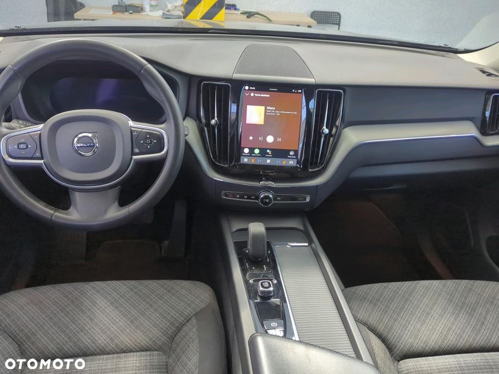 Volvo XC 60 B4 D AWD Momentum Pro - 7