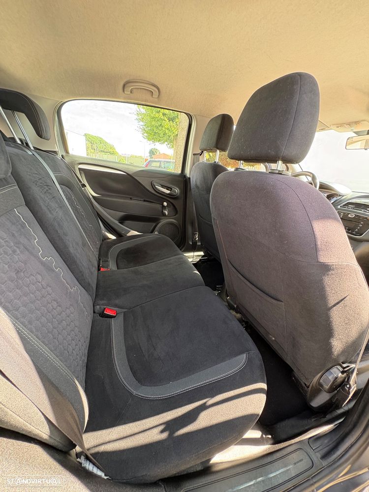 Fiat Punto 1.2 Lounge Start&Stop - 23