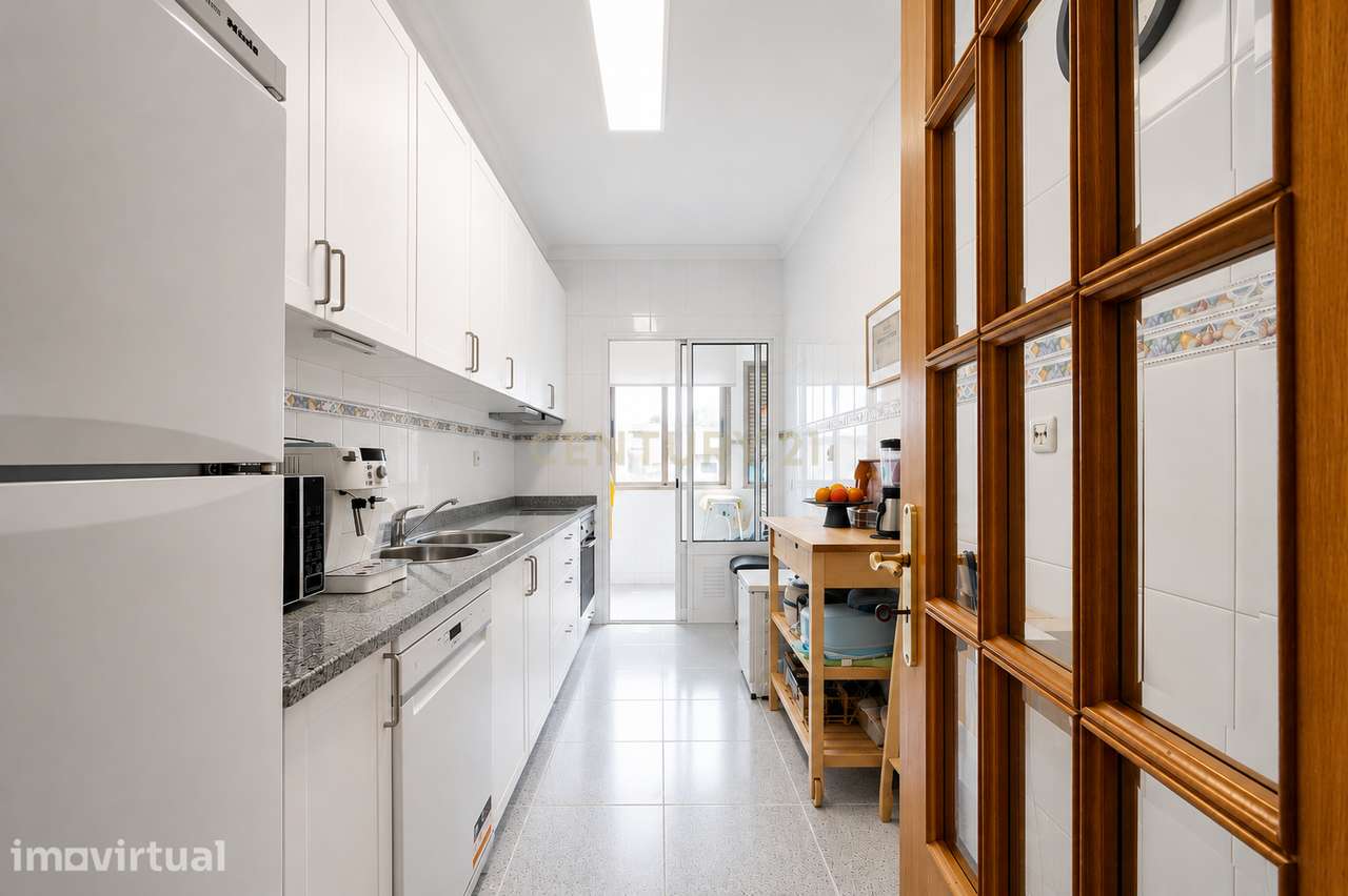 Apartamento T2+1 com Suite, Escritório, Varanda e Garagem | Senhora da - Grande imagem: 4/15