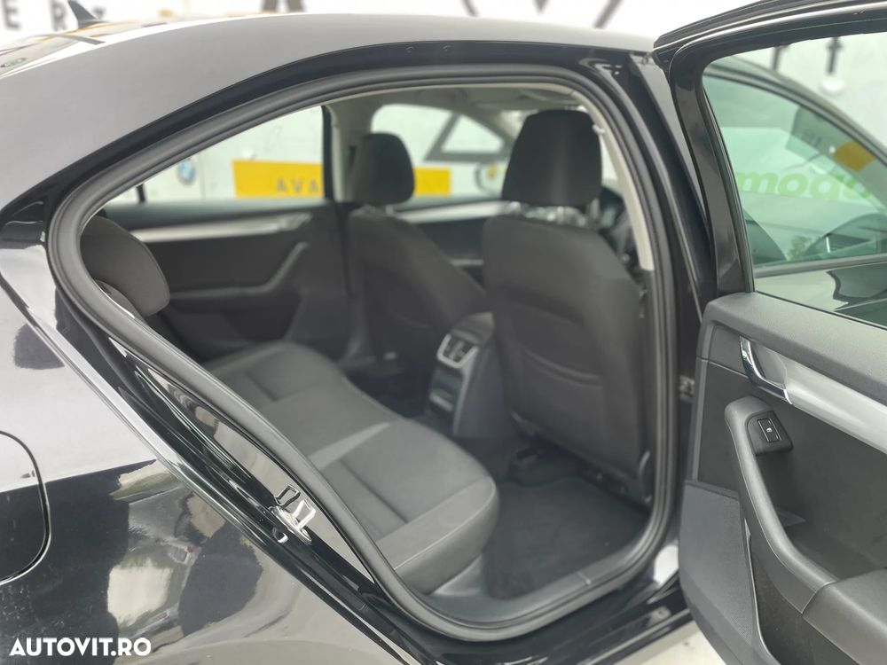 Skoda Octavia 2.0 TDI Style - 10