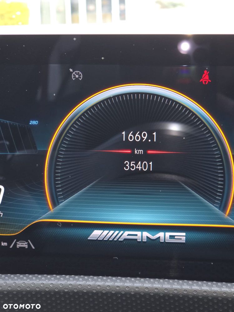 Mercedes-Benz Klasa A 35 AMG 4-Matic 7G-DCT - 5