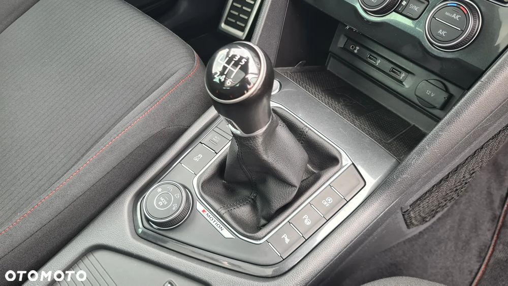 Volkswagen Tiguan 2.0 TSI 4Motion BlueMotion Technology Highline - 9