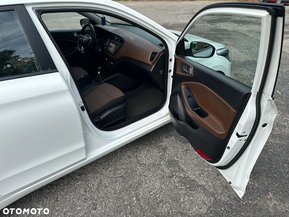 Hyundai i20 1.2 Elegant - 24