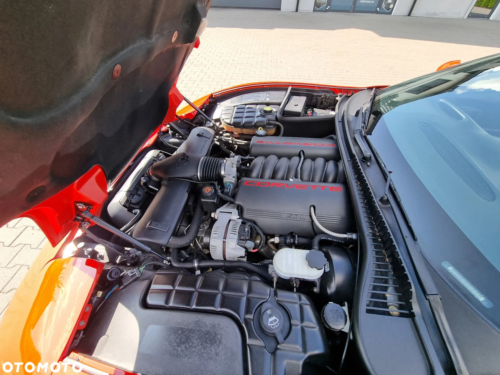 Chevrolet Corvette - 36