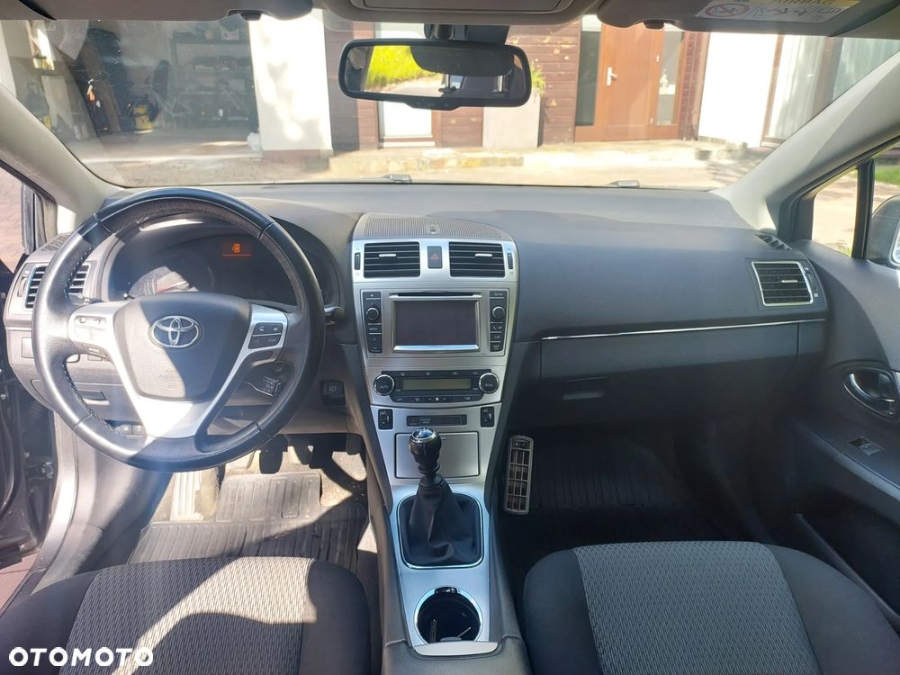 Toyota Avensis 1.8 Business Edition - 8