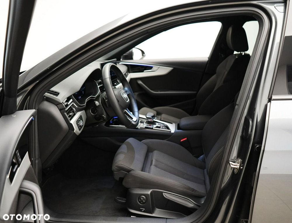 Audi A4 Limousine - 11