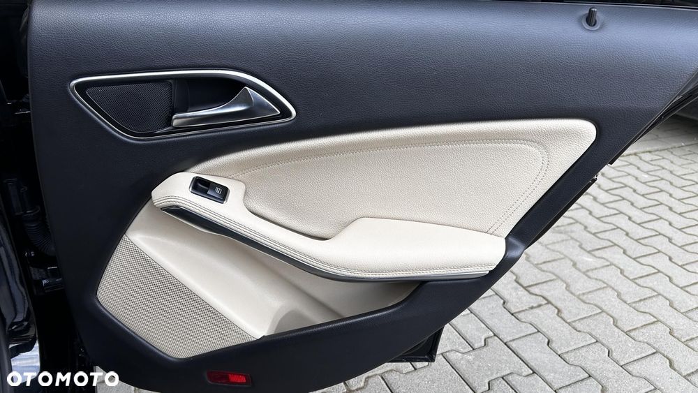 Mercedes-Benz CLA - 27