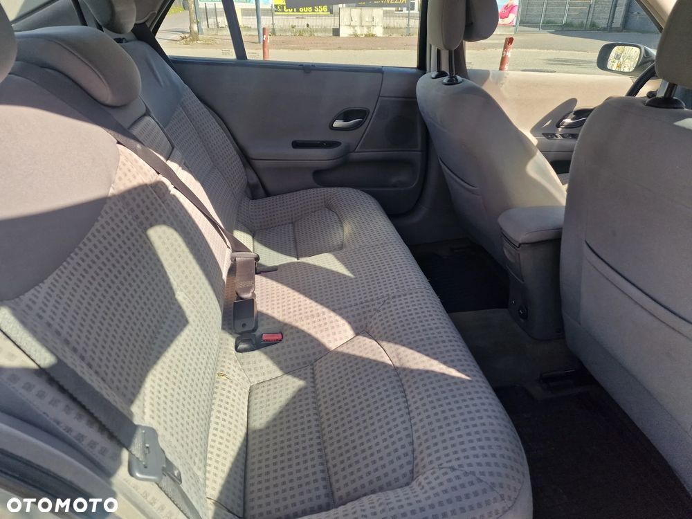 Renault Laguna 1.9 dCi Expression - 13