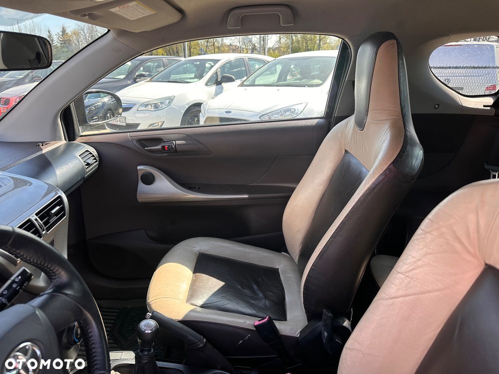 Toyota iQ 1.0 N collection - 17