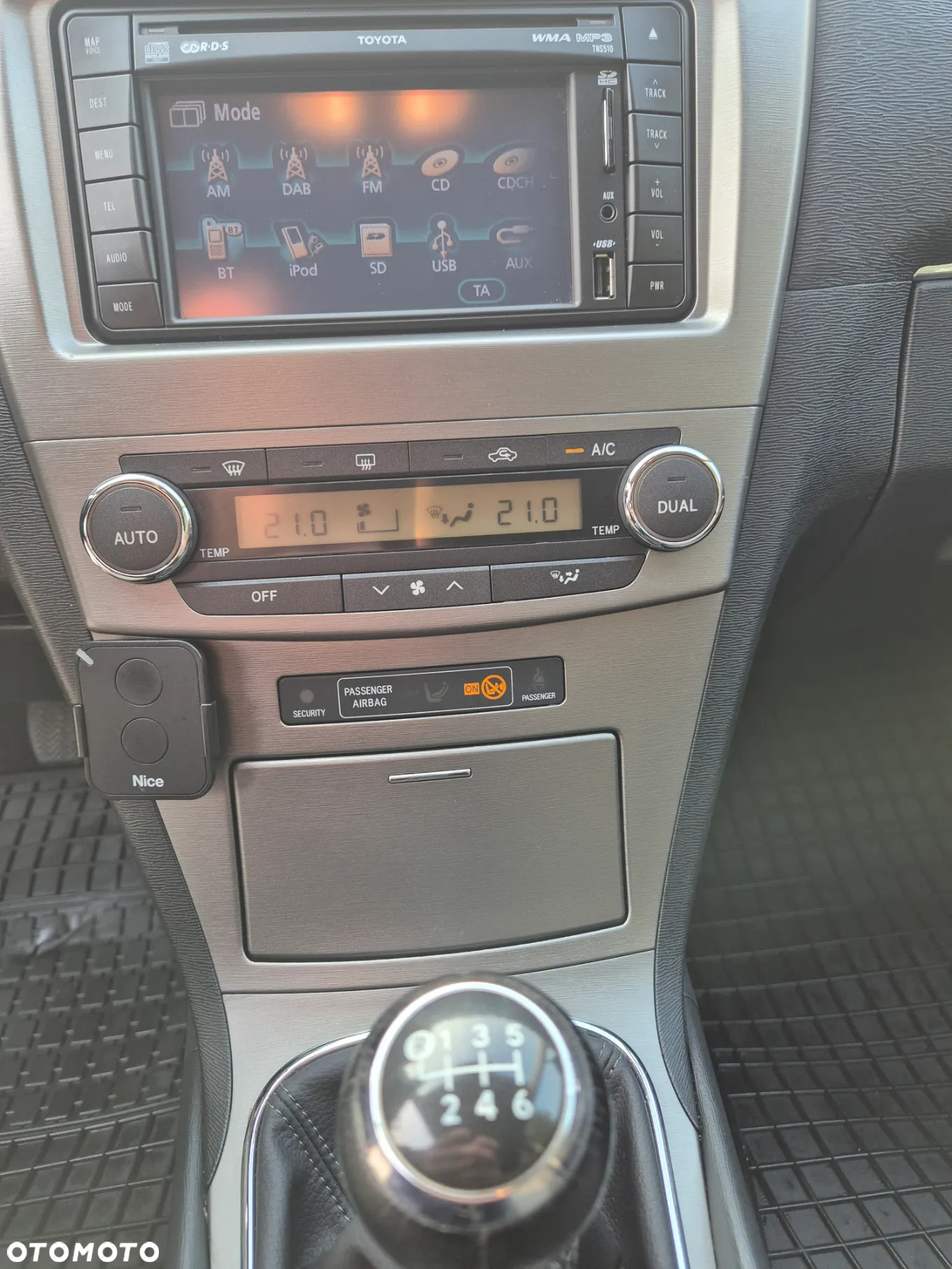Toyota Avensis 1.8 Sol plus NAVI - 7