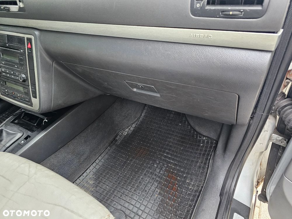 Volkswagen Sharan - 18