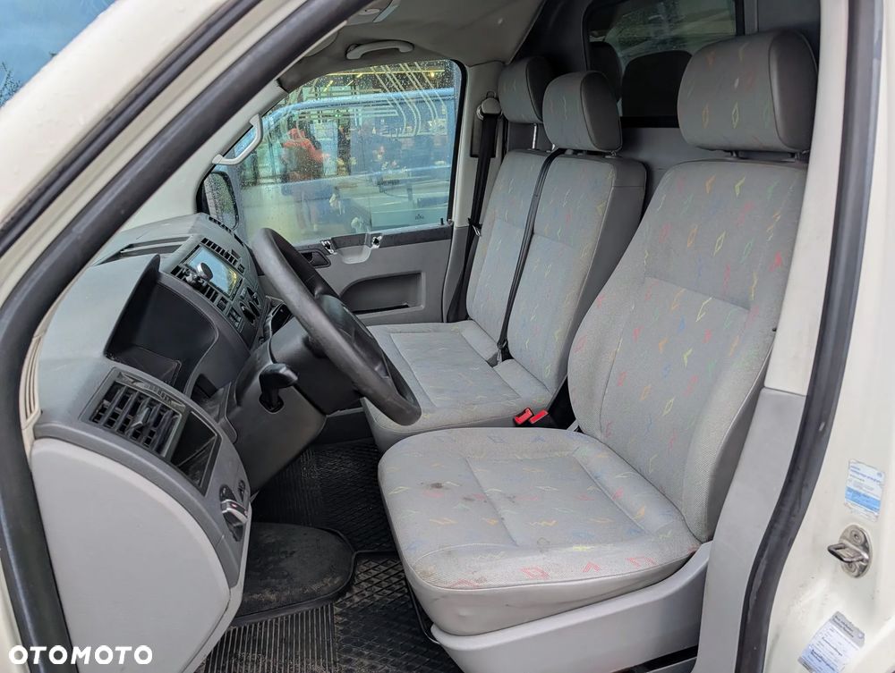 Volkswagen TRANSPORTER T5 - 12