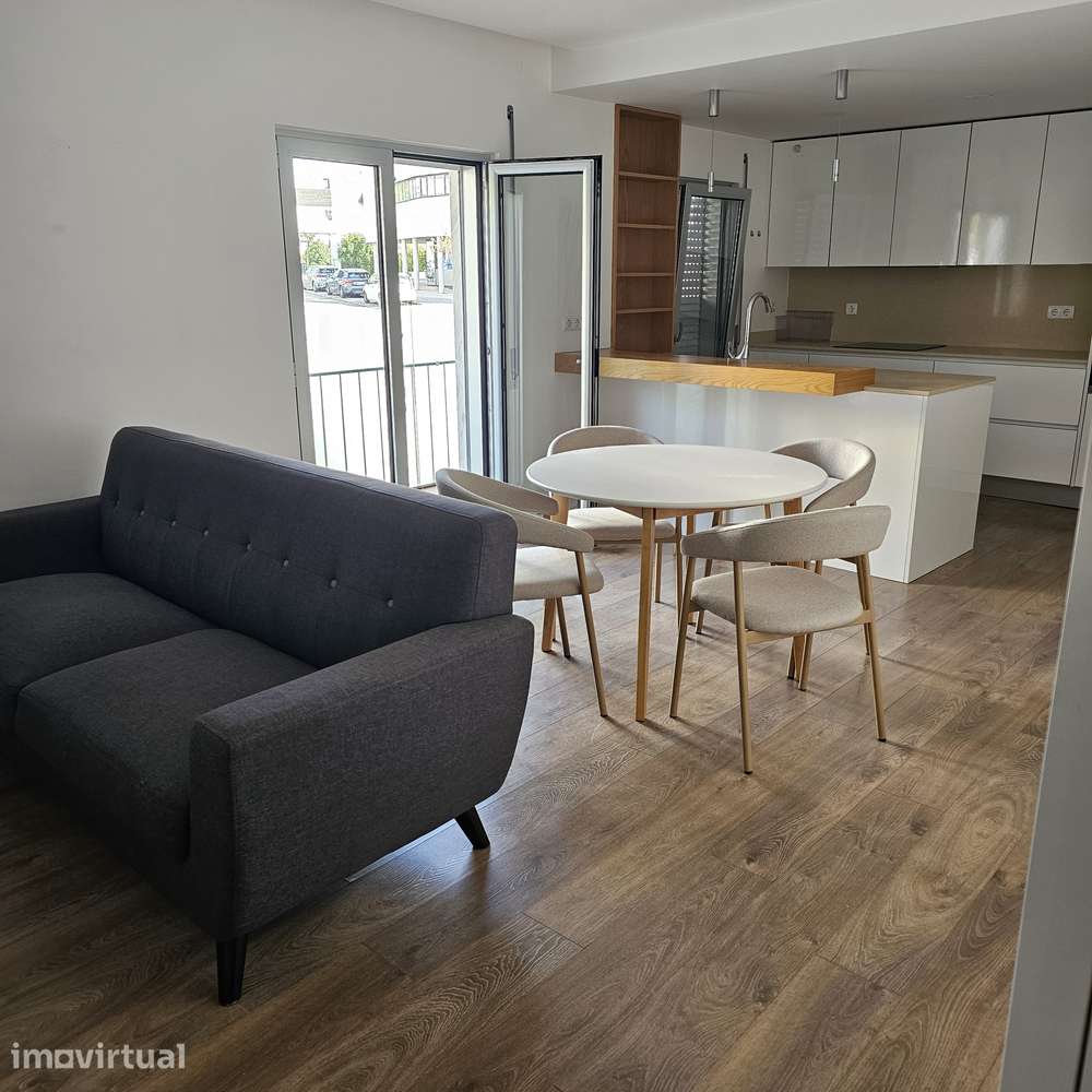 T3 em Coimbra com 2 casas de banho e aparcamento - Grande imagem: 3/6