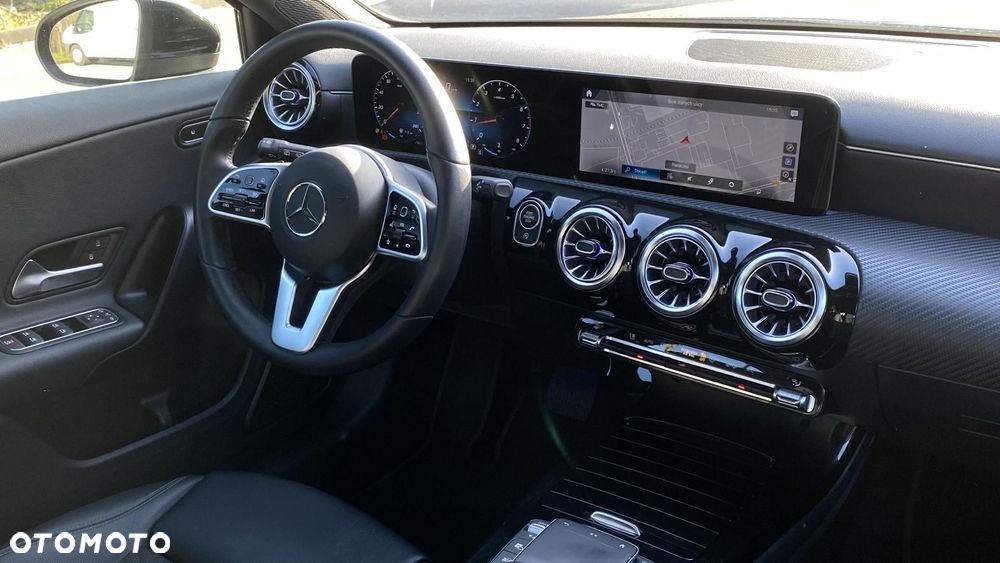 Mercedes-Benz Klasa A 200 Style 7G-DCT - 24
