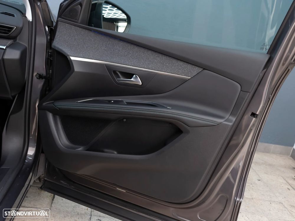 Peugeot 3008 1.2 PureTech Allure - 12