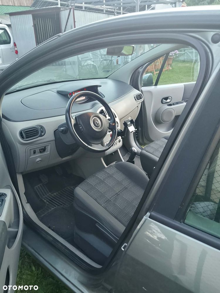 Renault Modus 1.4 16V Alize - 10