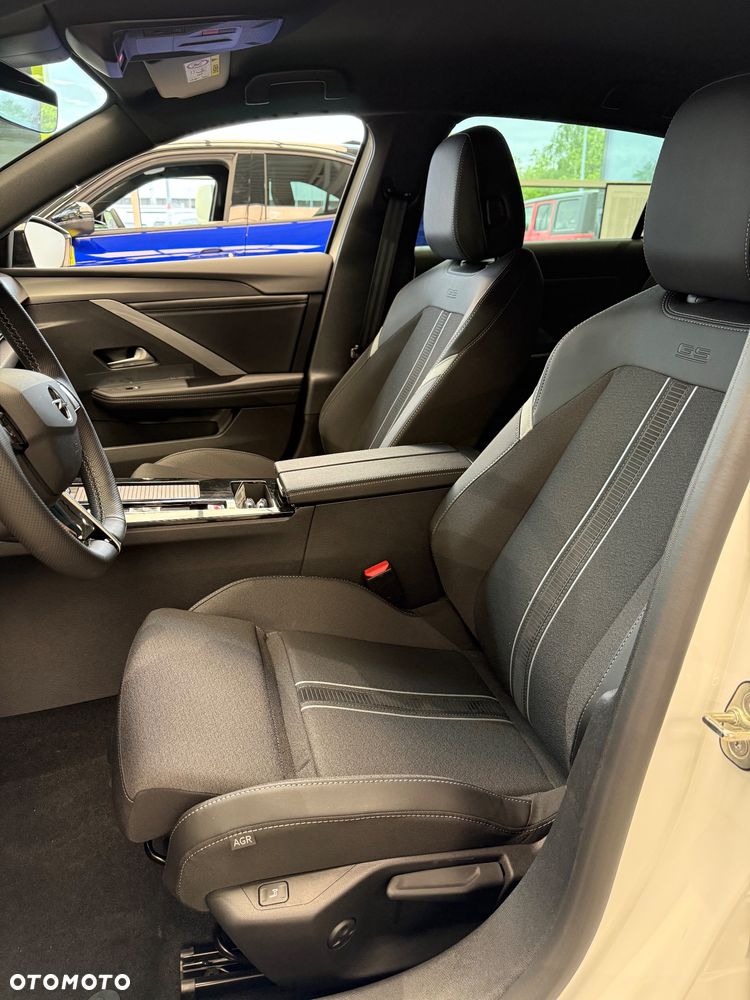 Opel Astra 1.2 T GS S&S - 11