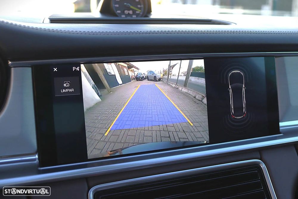 Porsche Panamera 4 E-Hybrid - 6