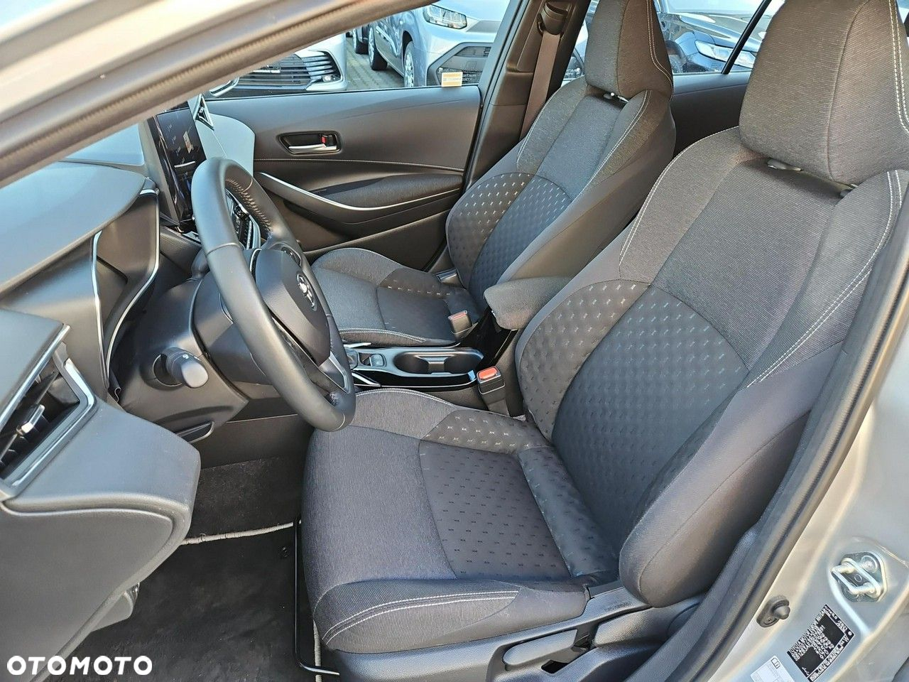 Toyota Corolla - 24