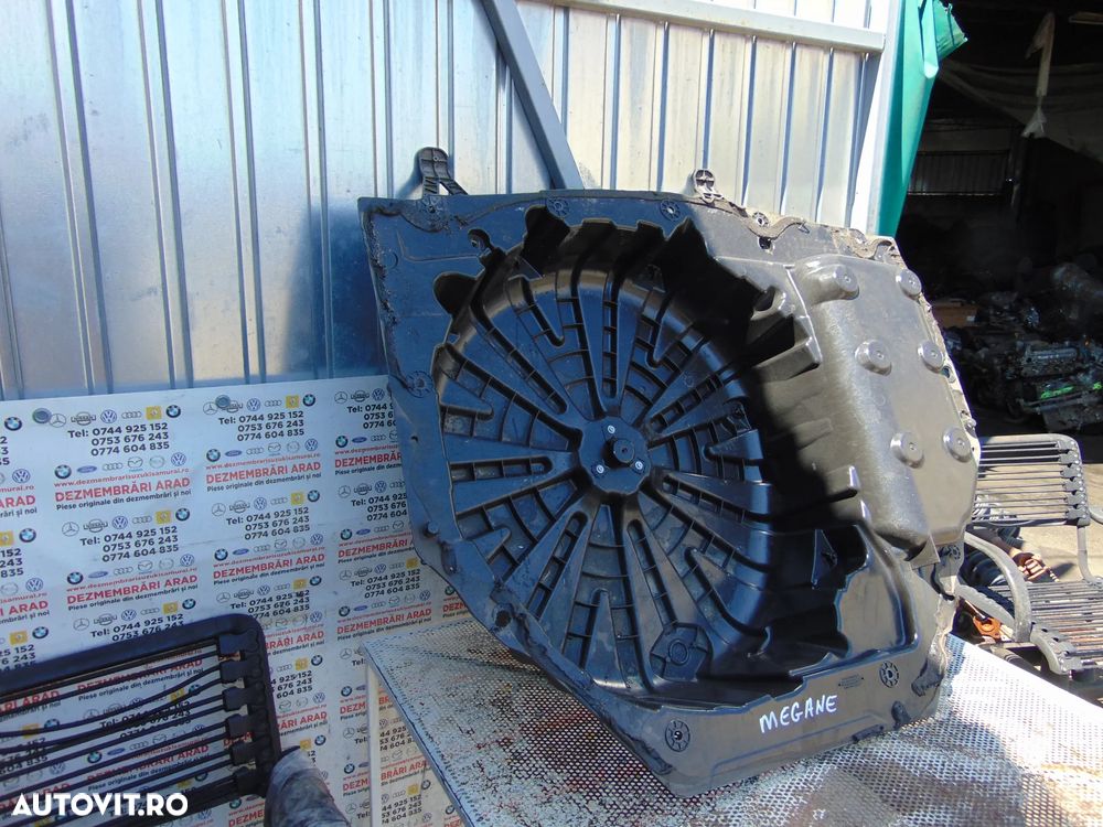 Podea portbagaj Renault Megane 4 combi 2016-2024 locas roata rezerva oala cod 745144672r - 3