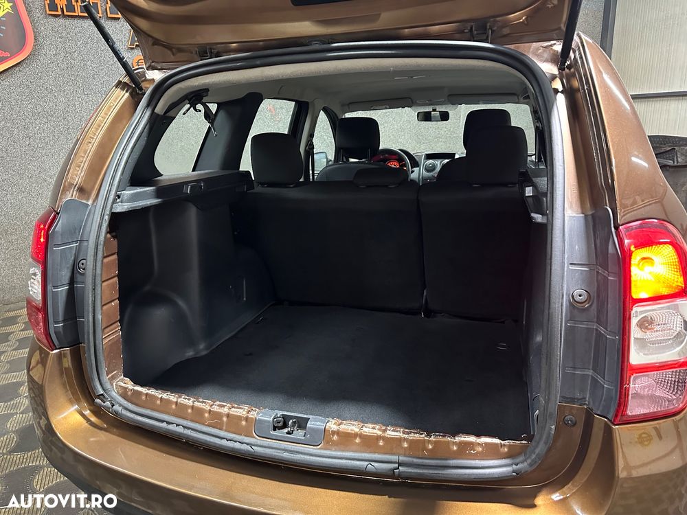 Dacia Duster 1.6 16V 105 4x2 Laureate - 9