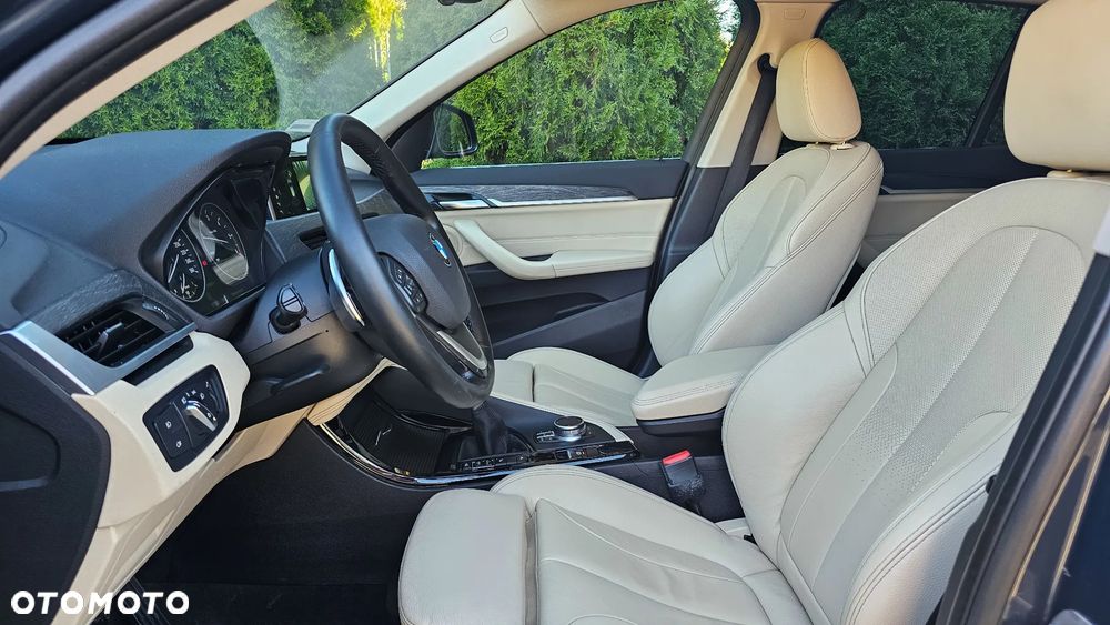 BMW X1 xDrive25d xLine - 13