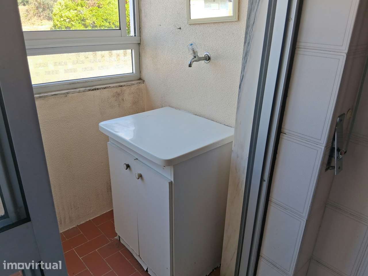 Apartamento T2 com Garagem para Arrendamento | São Martinho do Bispo - Grande imagem: 5/13