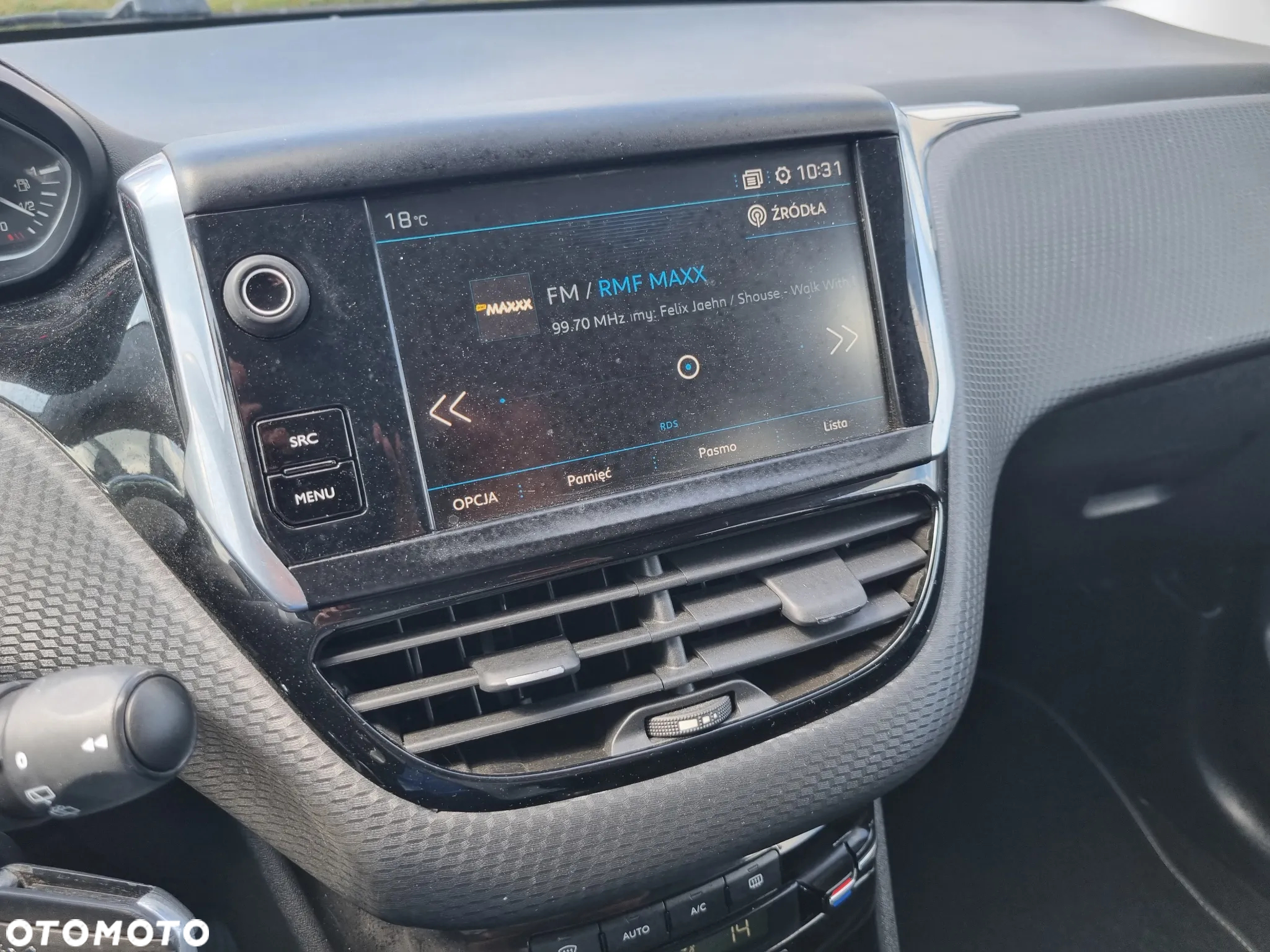 Peugeot 208 1.2 PureTech GPF Signature S&S - 20