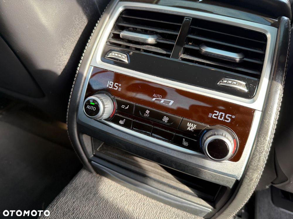 BMW Seria 7 740d xDrive - 22