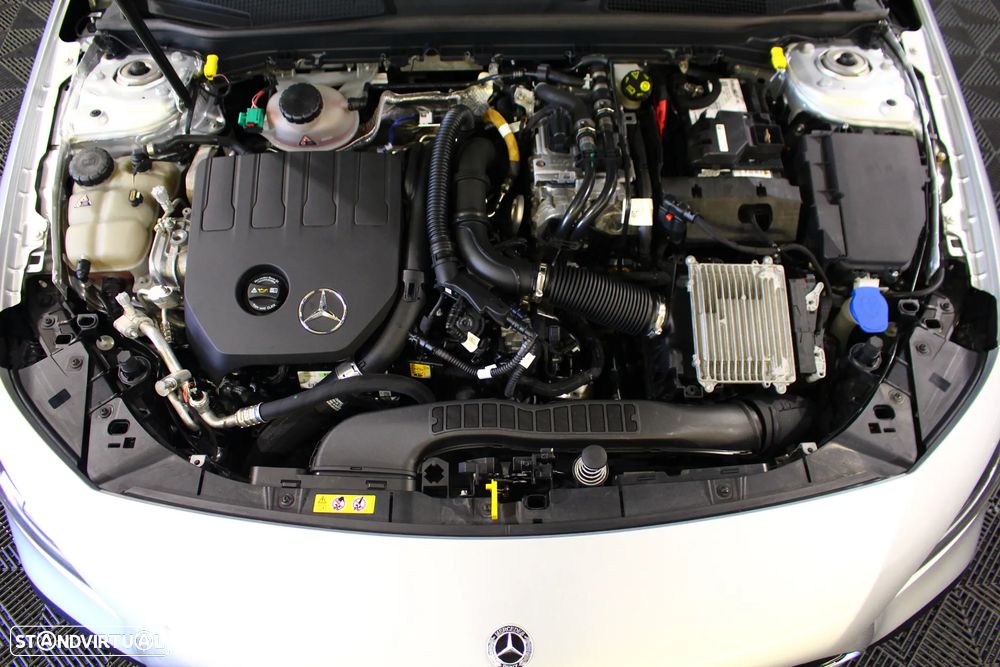 Mercedes-Benz A 250 e AMG Line - 38