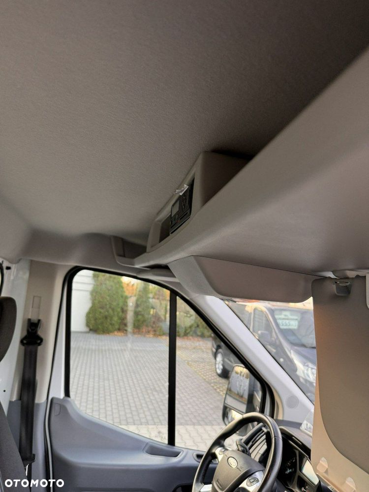 Ford Transit - 26