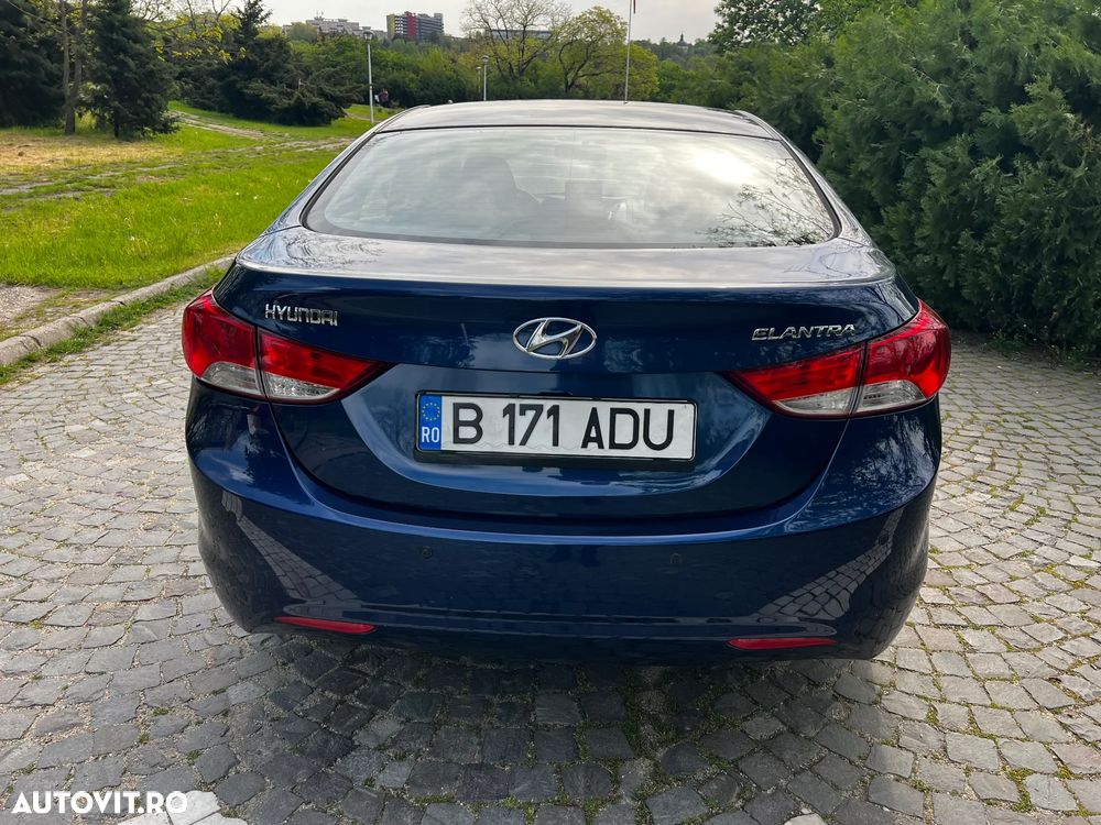 Hyundai Elantra 1.6 MPi Highway - 9