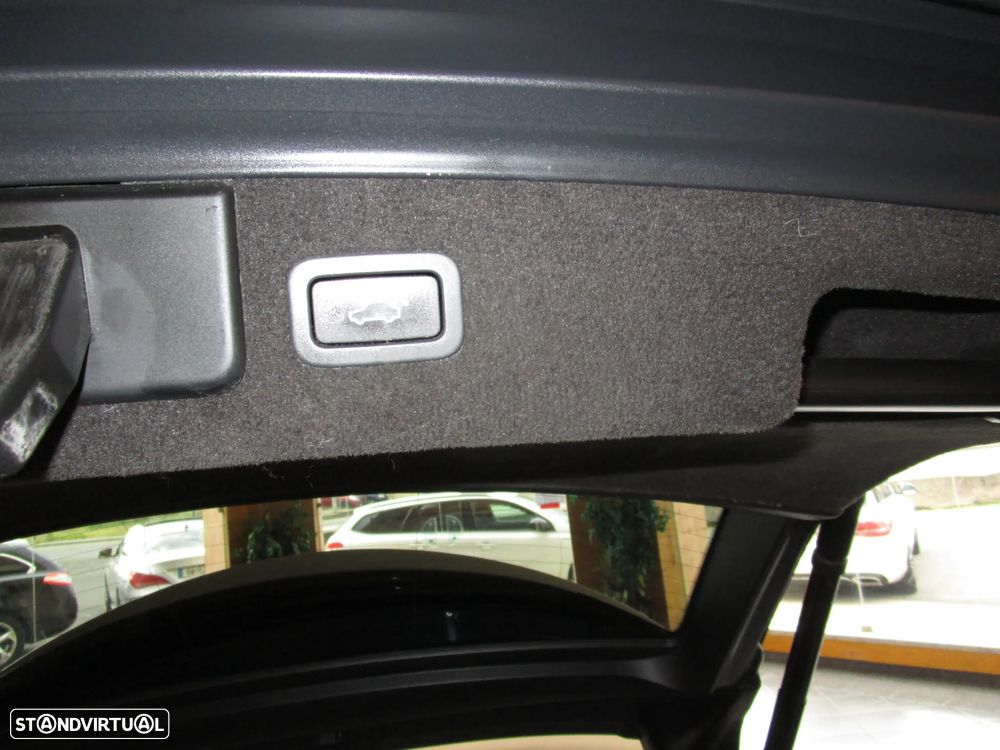 Jaguar XF Sportbrake 2.2 D R-Sport - 41