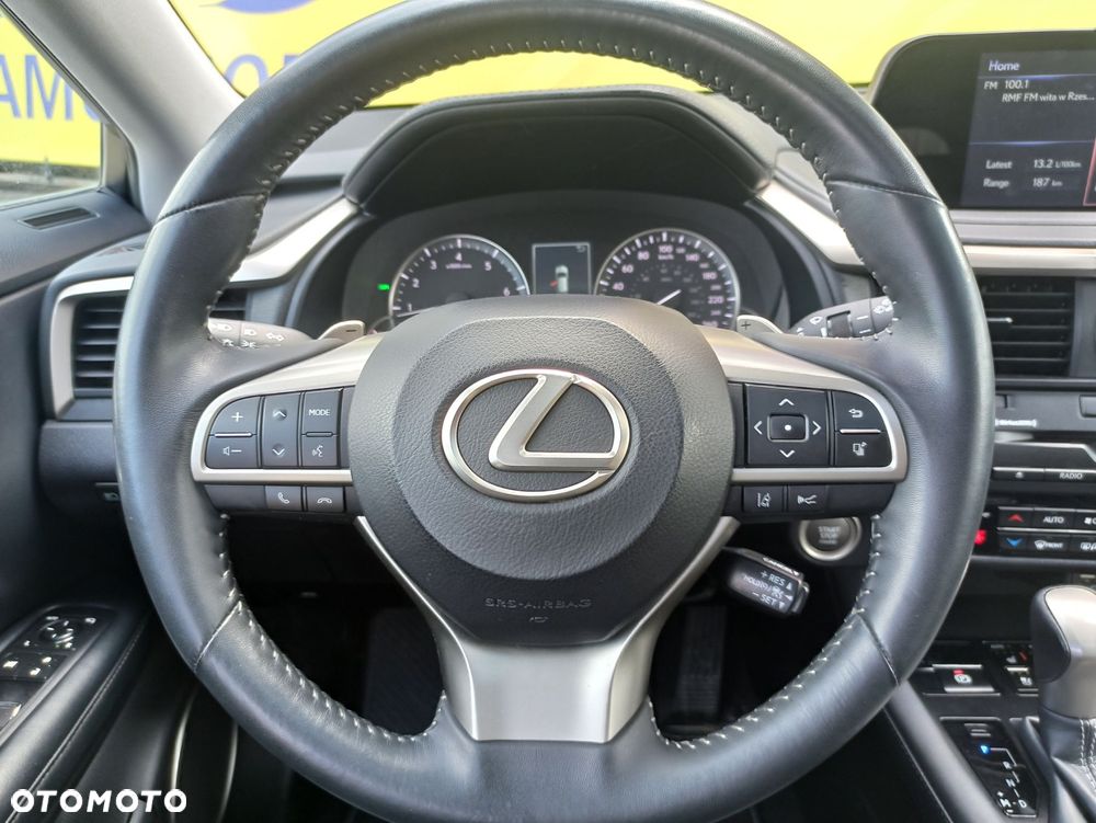 Lexus RX - 16