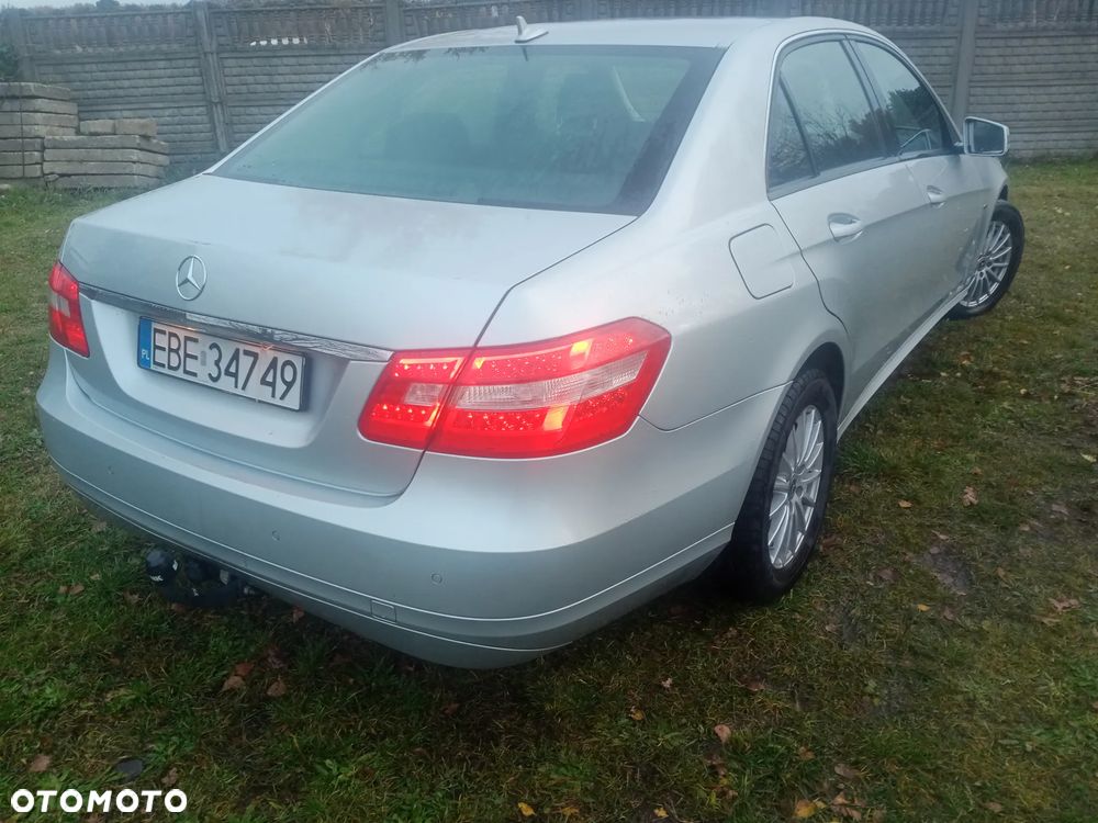 Mercedes-Benz Klasa E 220 CDI DPF BlueEFFICIENCY Automatik - 1