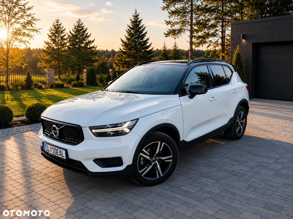 Volvo XC 40 T3 R-Design - 1