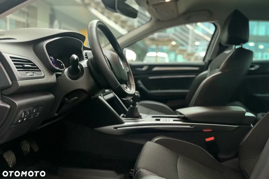 Renault Megane 1.3 TCe FAP Techno EDC - 9