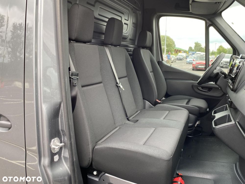 Mercedes-Benz Sprinter - 17