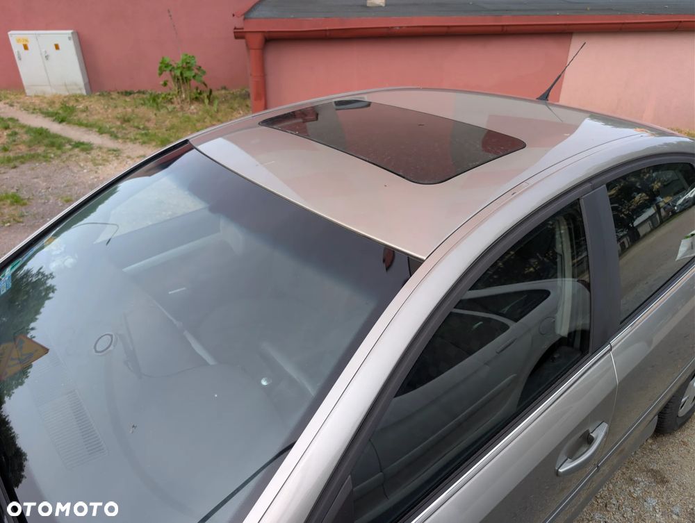 Opel Vectra 2.2 - 20